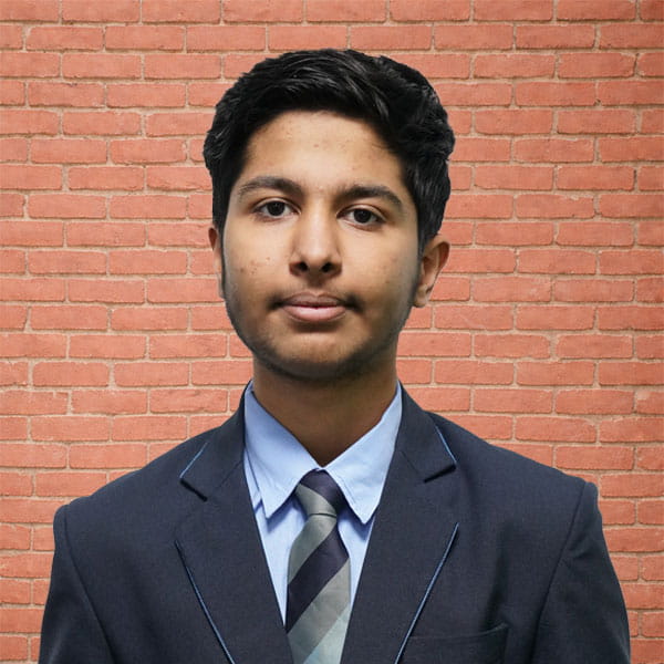 yasharora.jpg