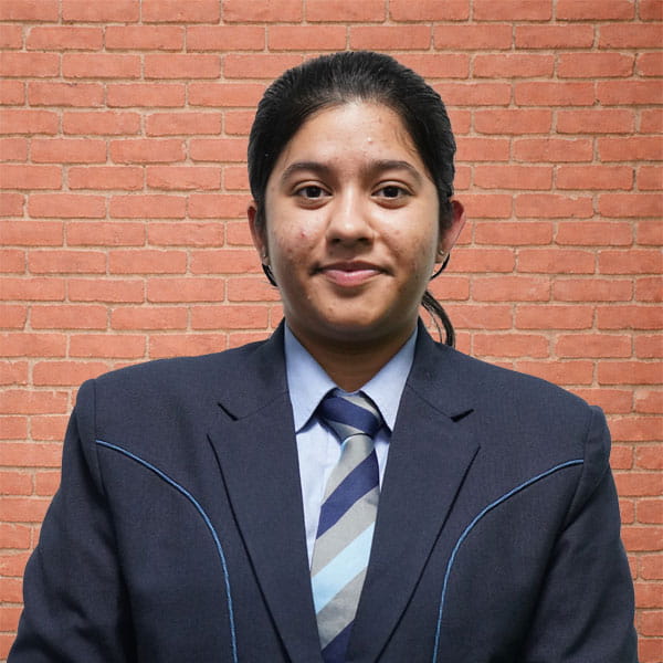 yashika.jpg